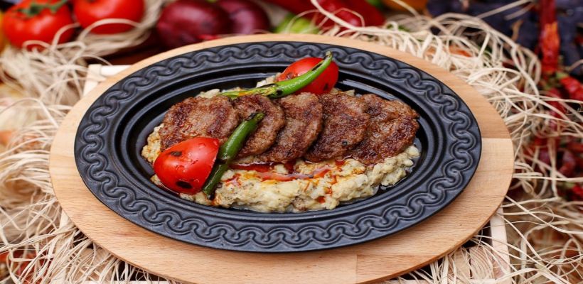 8 Kişilik Beğendili Köfte Tarifi ve Malzemeleri