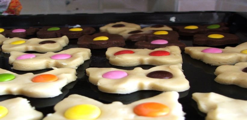 Bonibonlu Çiçek Kurabiye Tarifi ve Malzemeleri