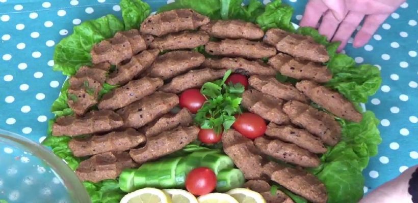 8 Kişilik Cevizli Çiğ Köfte Tarifi ve Malzemeleri