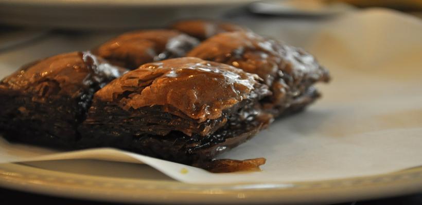 Çikolatalı Baklava Tarifi ve Malzemeleri