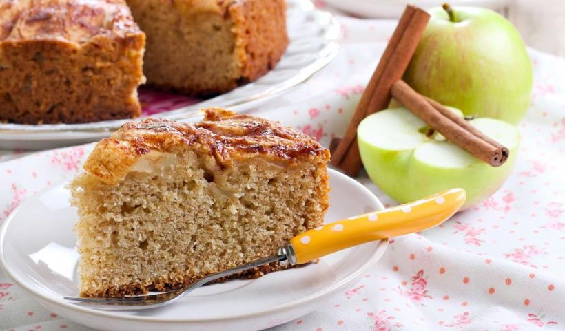 8 Kişilik Elmalı Pekmezli Kek Tarifi ve Malzemeleri