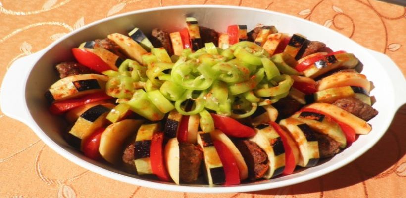 Fırında Patlıcanlı Köfte Tarifi ve Malzemeleri