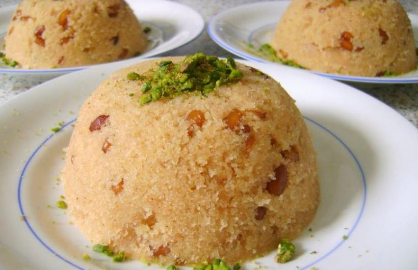 Fıstıklı İrmik Tatlısı Tarifi ve Malzemeleri