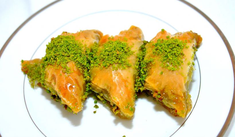 8 Kişilik Fıstıklı Şöbiyet Tarifi ve Malzemeleri