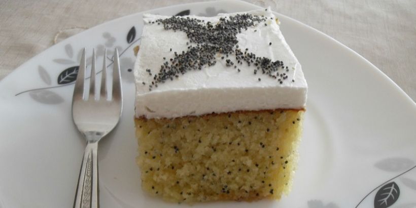 8 Kişilik Haşhaşlı Kremalı Tatlı Tarifi ve Malzemeleri