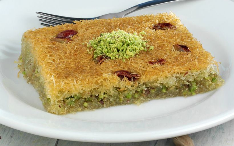 İrmikli Kadayıf Tatlısı Tarifi ve Malzemeleri