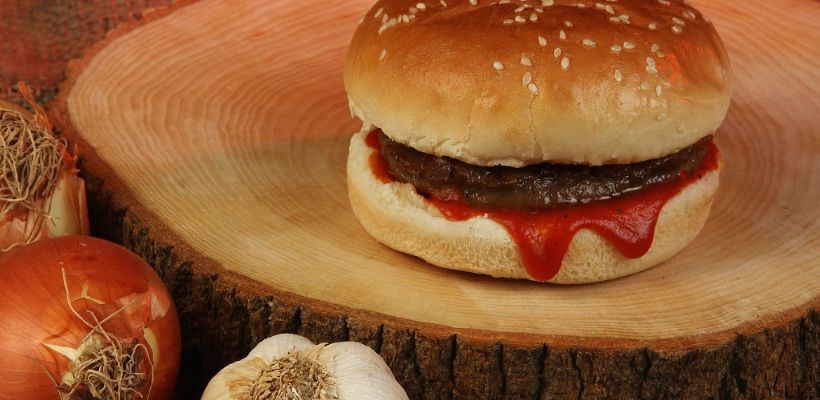8 Kişilik Islak Hamburger Köftesi Tarifi ve Malzemeleri