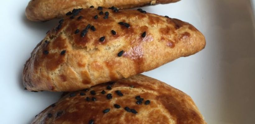 8 Kişilik Kabartma Tozlu Kıyır Poğaça Tarifi ve Malzemeleri