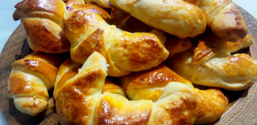 8 Kişilik Katmerli Çiçek Poğaça Tarifi ve Malzemeleri