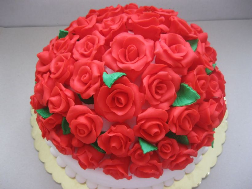 Kırmızı Gül Tatlısı Tarifi ve Malzemeleri