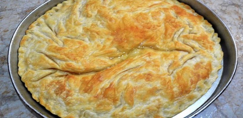 8 Kişilik Kıymalı Arnavut Böreği Tarifi ve Malzemeleri