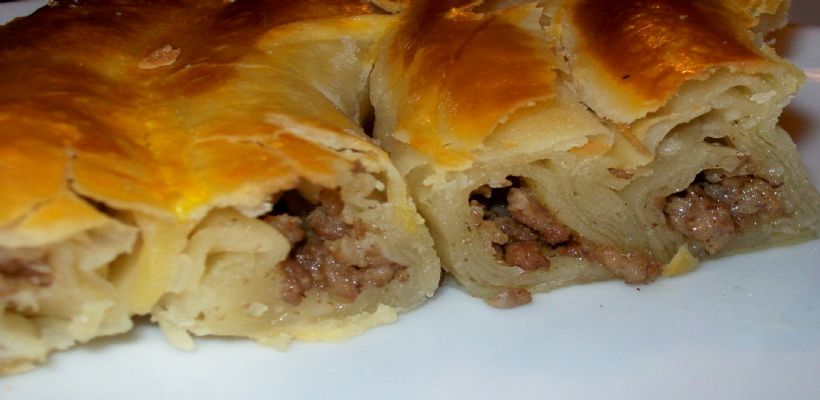 8 Kişilik Kıymalı Boşnak Böreği Tarifi ve Malzemeleri