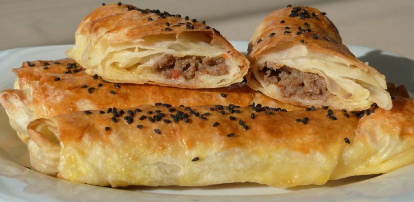 8 Kişilik Kıymalı Çin Böreği Tarifi ve Malzemeleri