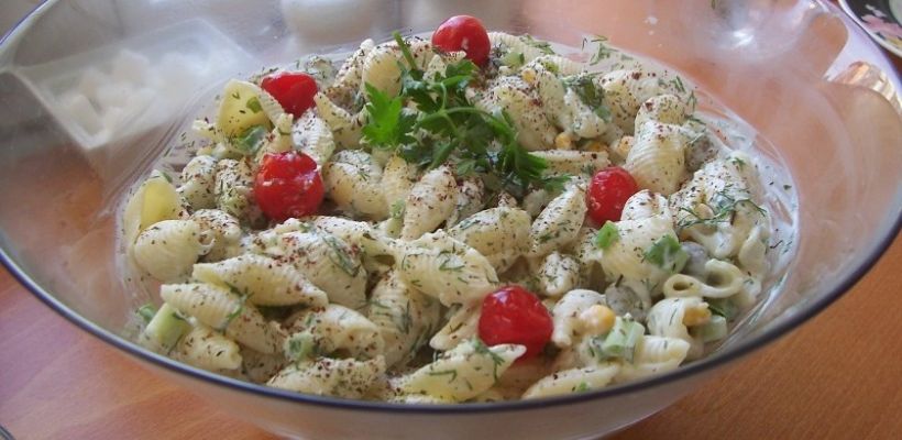 Kolay Makarna Salatası Tarifi ve Malzemeleri
