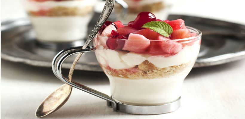 Kremalı Meyve Salatası Tarifi ve Malzemeleri