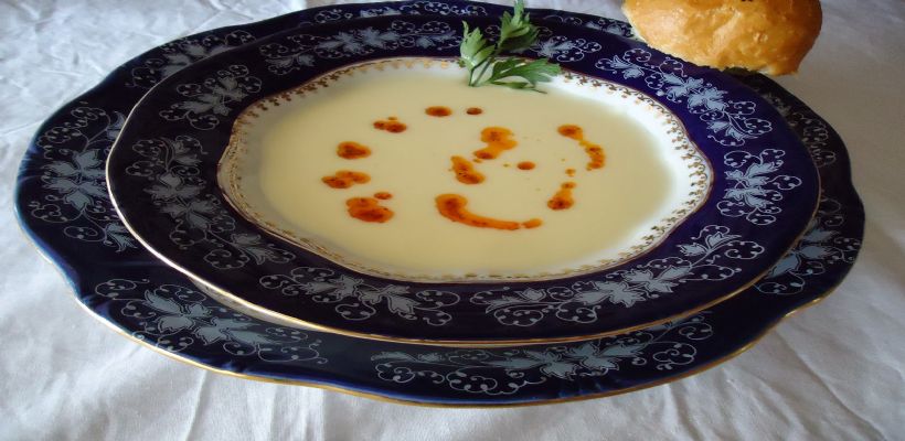 Kremalı Tavuk Suyu Çorba Tarifi ve Malzemeleri