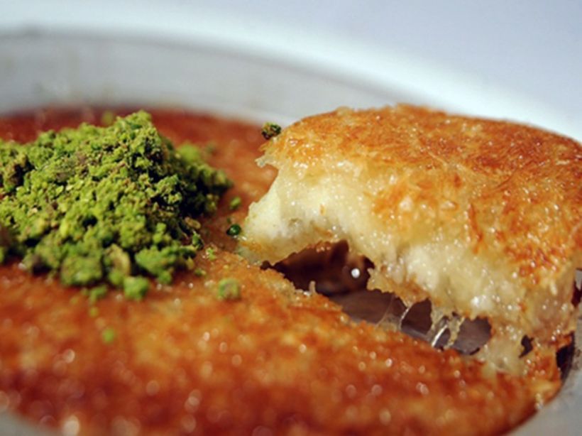 8 Kişilik Künefe Tatlısı Tarifi ve Malzemeleri