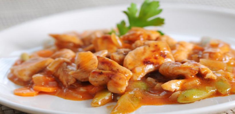 8 Kişilik Patatesli Tavuk Yahni Tarifi ve Malzemeleri