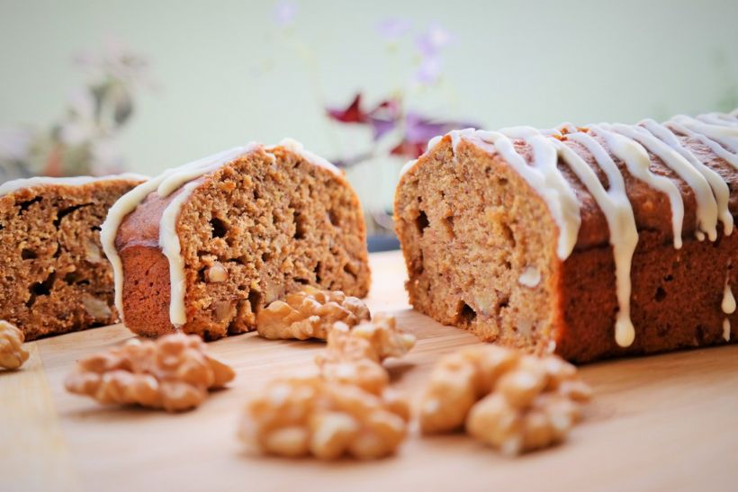 8 Kişilik Pekmezli Elmalı Kek Tarifi ve Malzemeleri