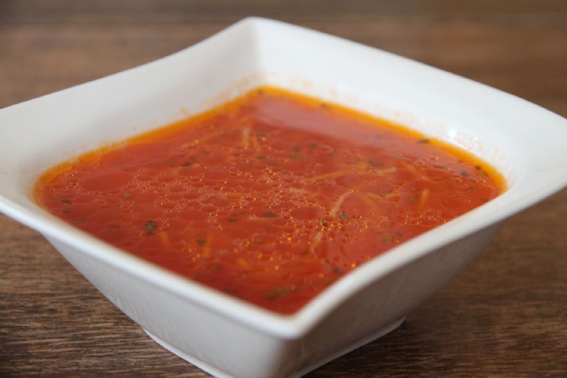 8 Kişilik Şehriyeli Domates Çorbası Tarifi ve Malzemeleri