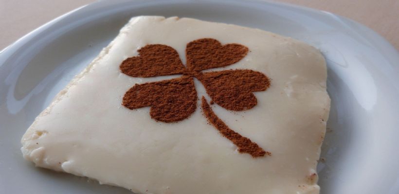 Sütlü Tavuk Göğsü Tarifi ve Malzemeleri