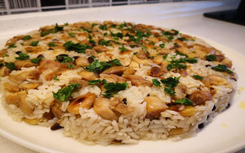 8 Kişilik Bademli İç Pilav Tarifi ve Malzemeleri